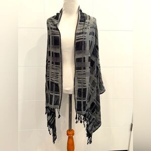 Elegant Gray Plaid Shawl